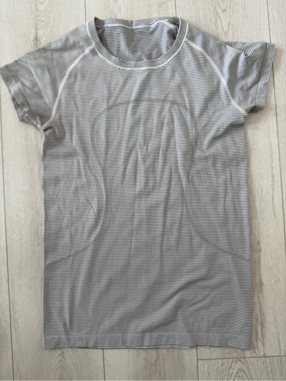 Lululemon Swiftly Tech Short-Sleeve Tee size 10